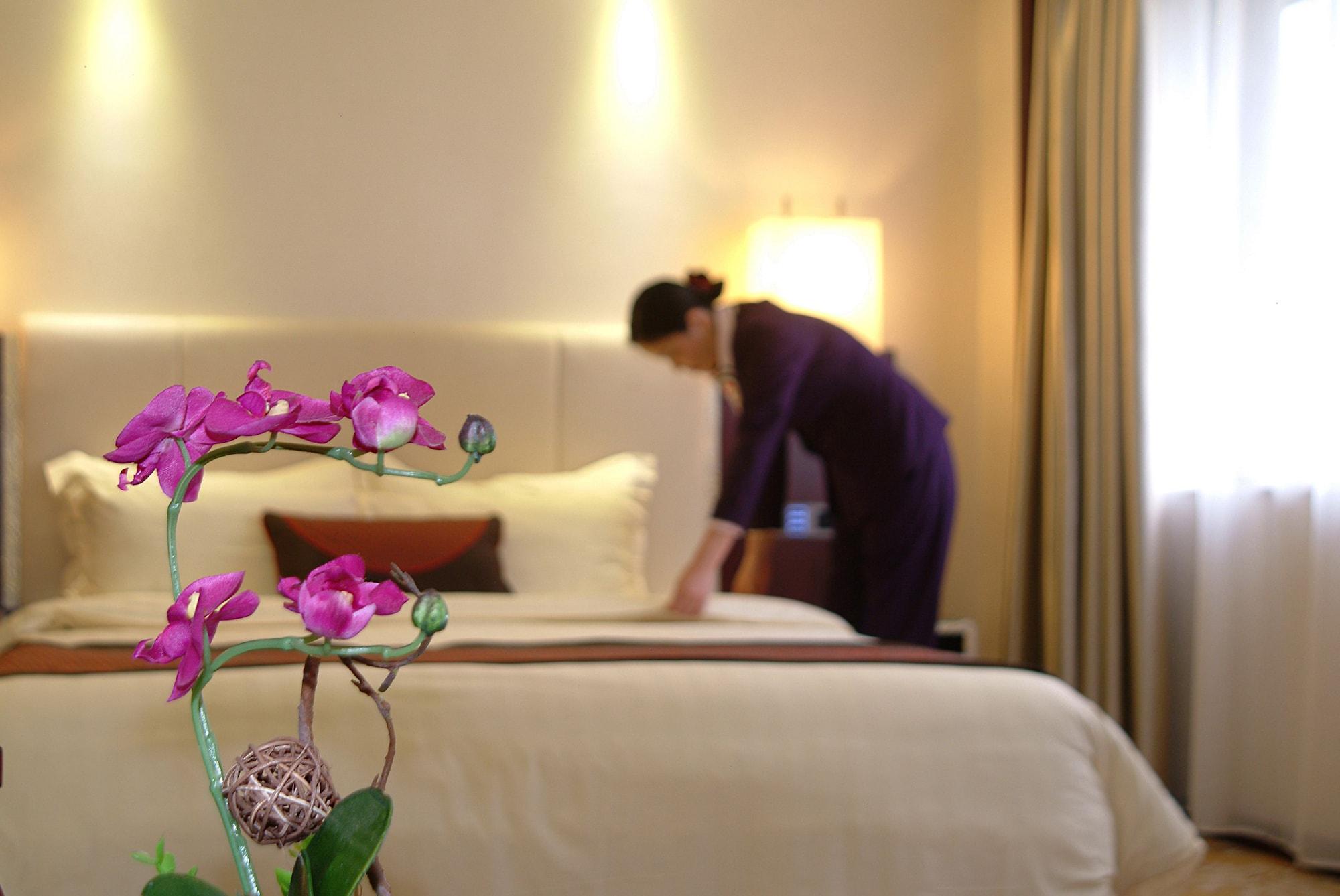 Guangdong Hotel-Free Shuttle & Registration Counter Service During Canton Fair Exterior photo