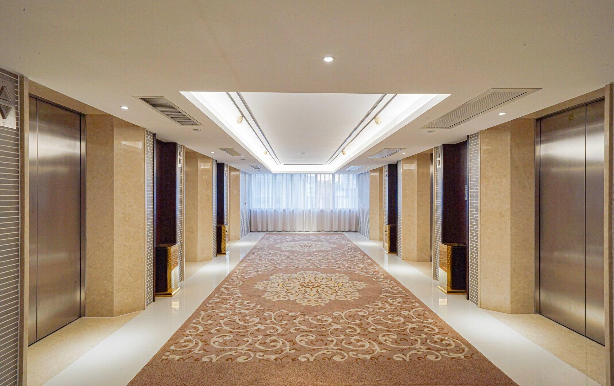 Guangdong Hotel-Free Shuttle & Registration Counter Service During Canton Fair Exterior photo