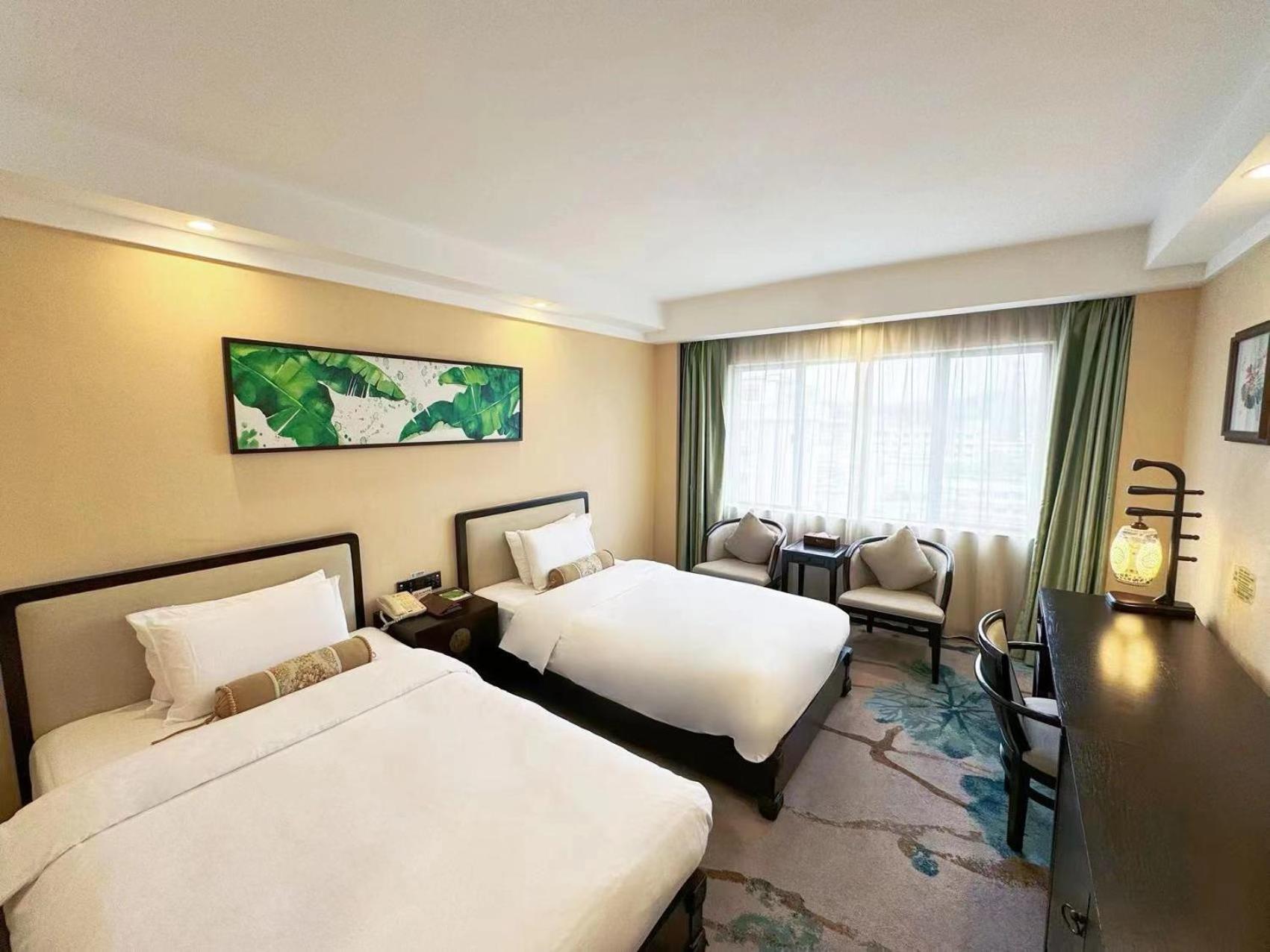 Guangdong Hotel-Free Shuttle & Registration Counter Service During Canton Fair Exterior photo