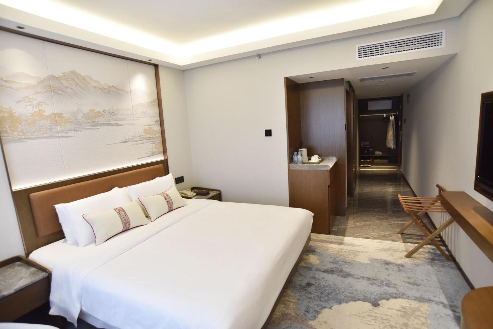 Guangdong Hotel-Free Shuttle & Registration Counter Service During Canton Fair Exterior photo
