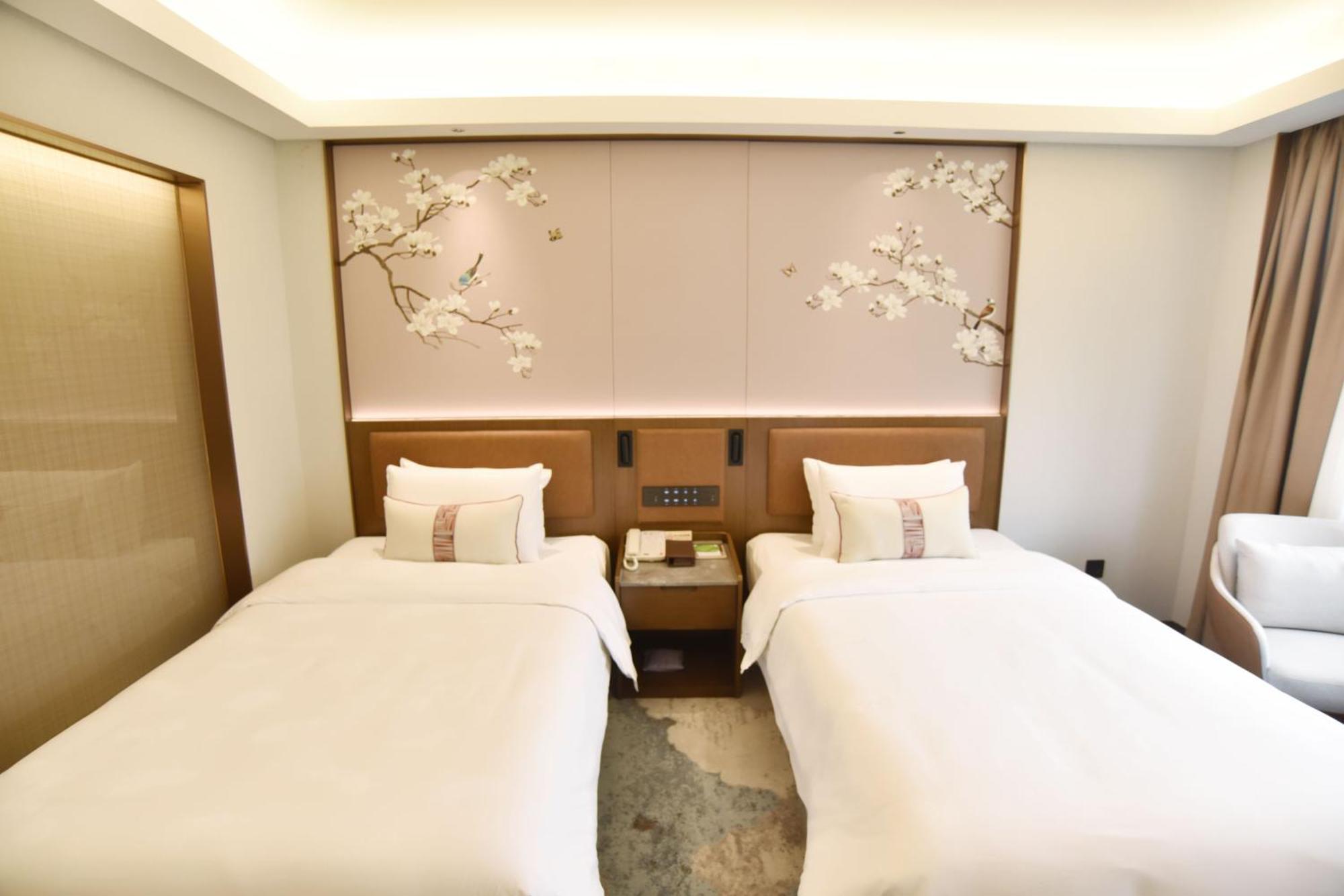 Guangdong Hotel-Free Shuttle & Registration Counter Service During Canton Fair Exterior photo